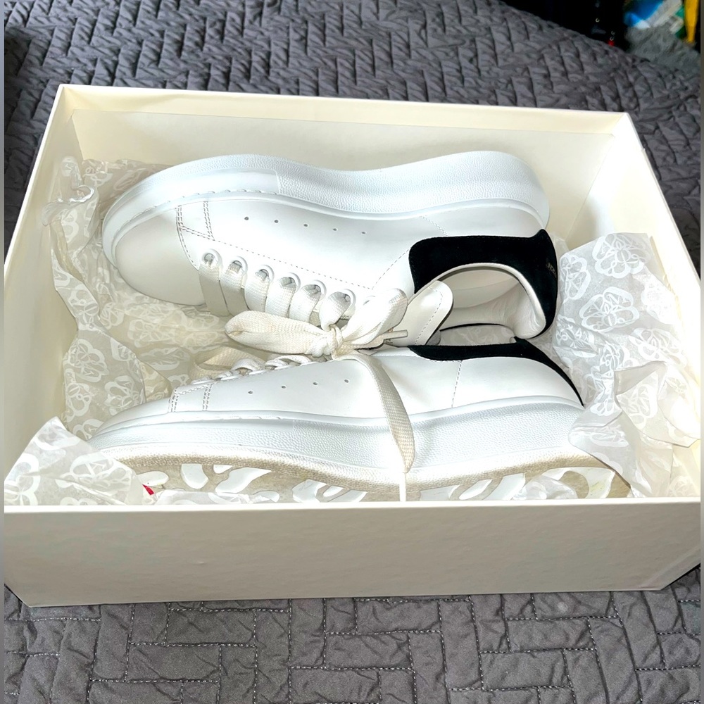 Alexander Mcqueens Oversized Sneakers